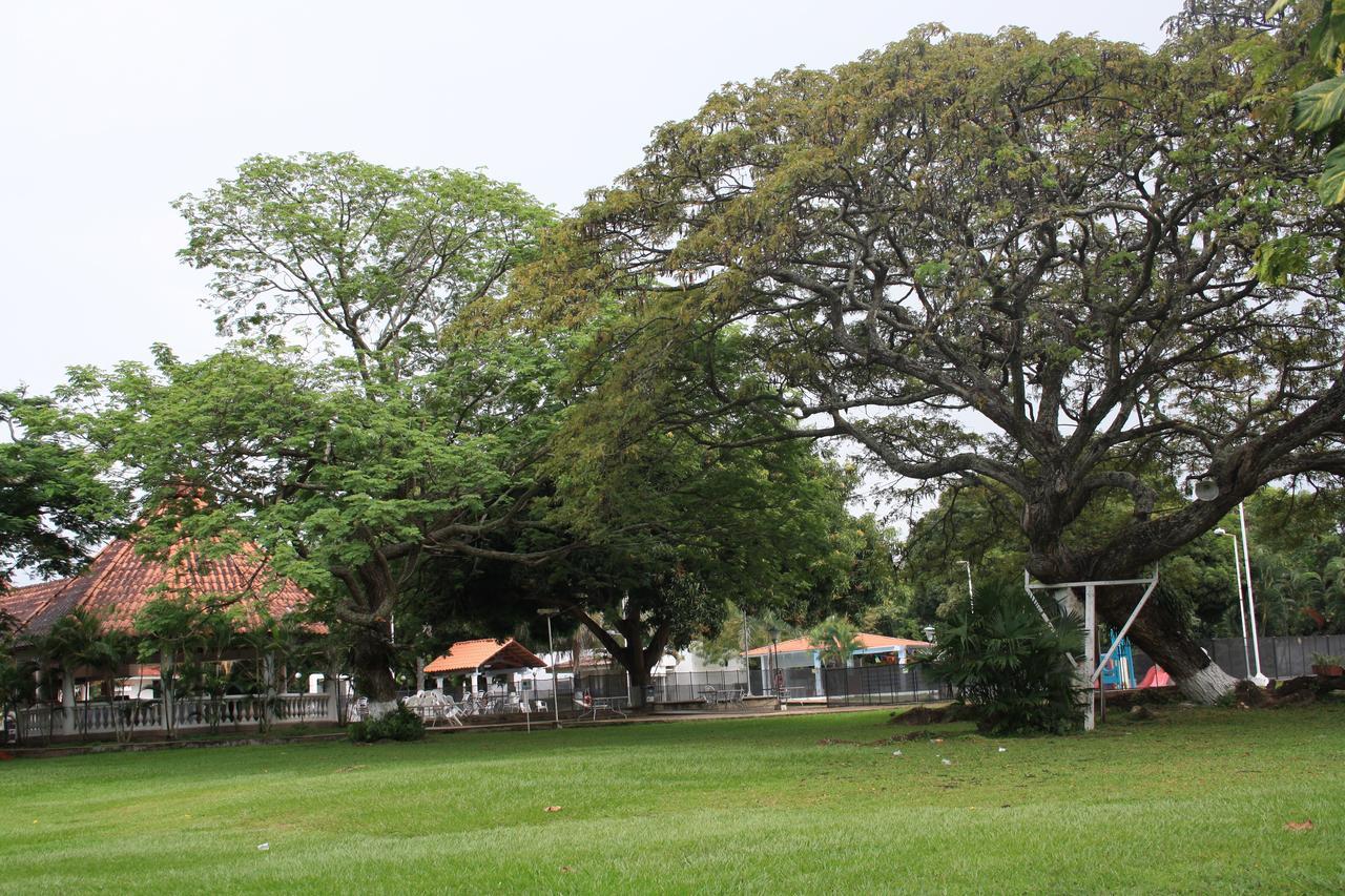 Club Campestre De Neiva Hotel Neiva  Exterior photo